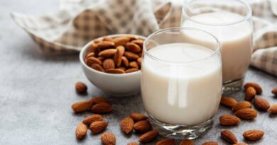 Aveia com leite de amêndoa e nozes